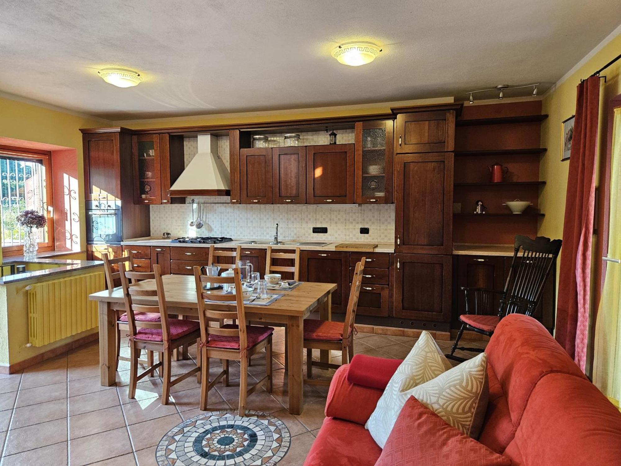 La Casa Rossa Nel Monferrato A Holiday home
